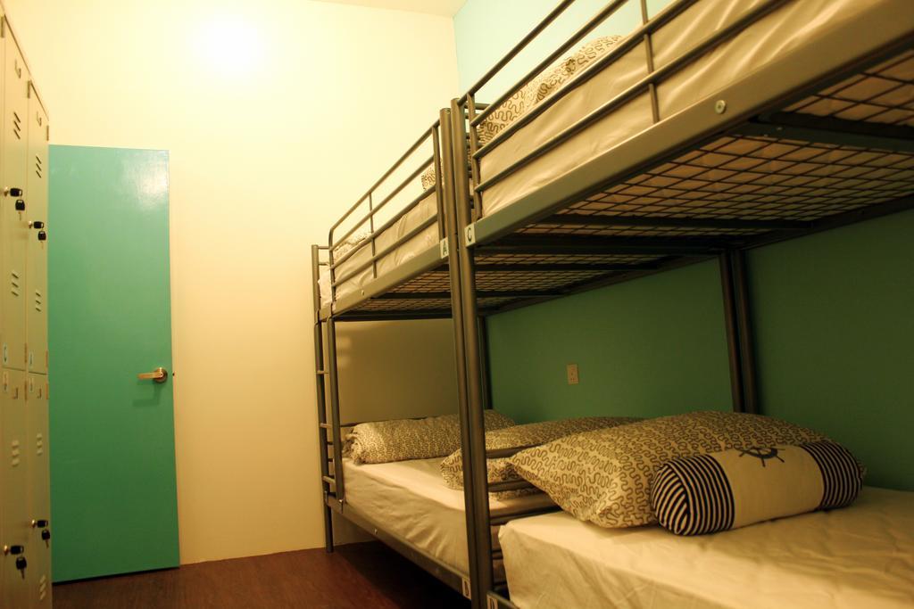 Roof Talk Theme Hostel Johor Bahru Quarto foto