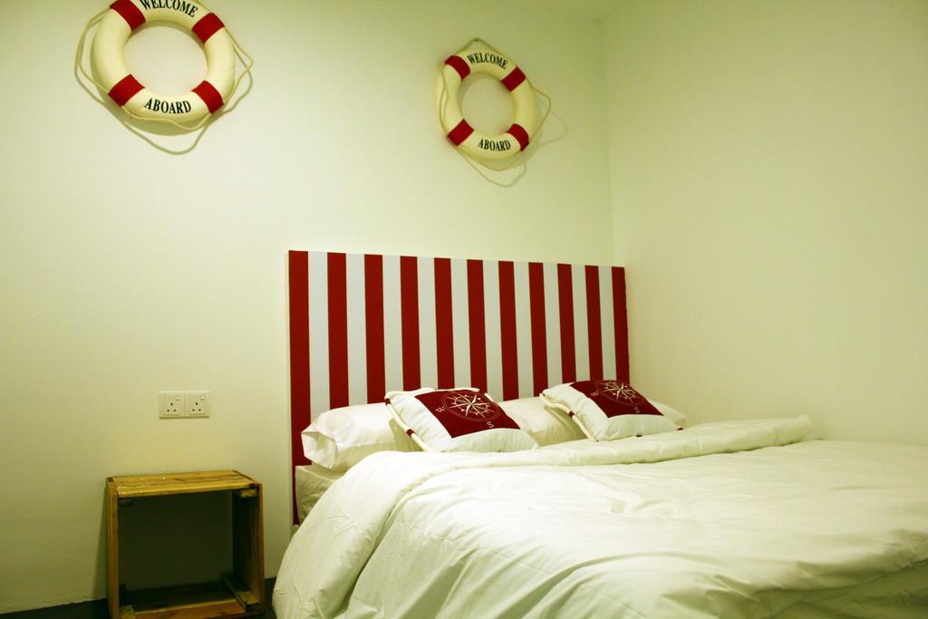 Roof Talk Theme Hostel Johor Bahru Quarto foto